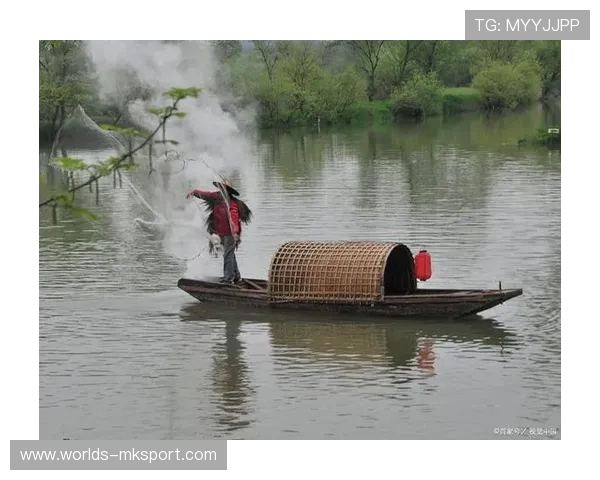 乌篷船载全明星队员抵绍兴 垒球与黄酒文化水乡交融